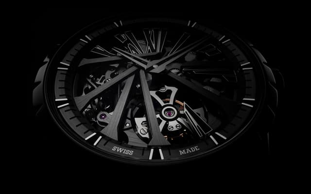 Roger Dubuis minute repeater image