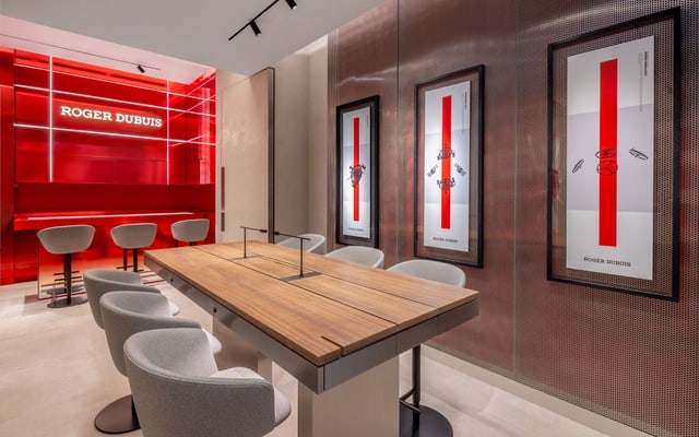 Roger Dubuis boutique visual